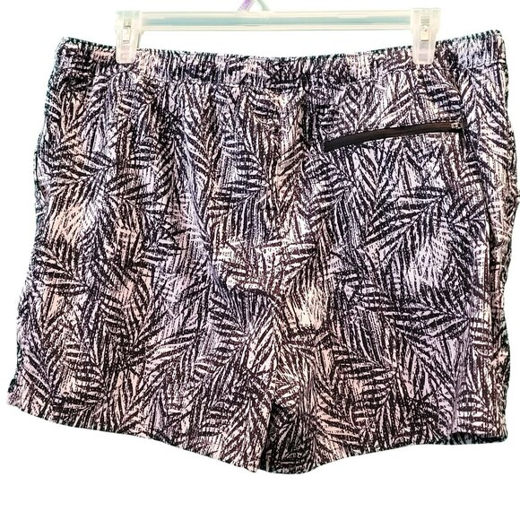 Mens Swim Trunks Black and White Leaf Reel Legends Outfitters Size XL  JH713 - Picture 2 of 2